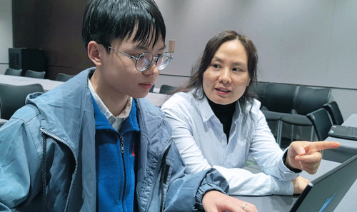 指导老师指导员工训练.jpg